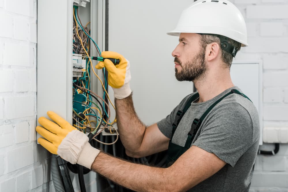 DIY vs professional smart home installation 4